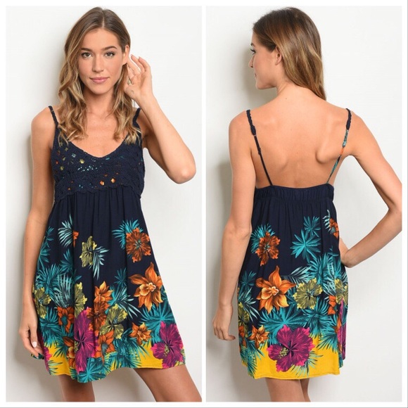 *LAST ONE* Tropical Lounge Wildflower Tunic Mini - Picture 6 of 8